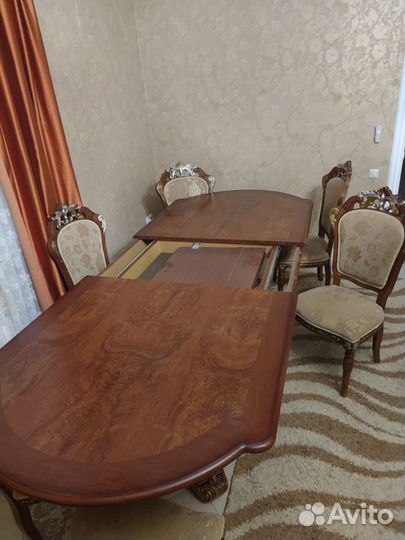 Стол и стулья комплект