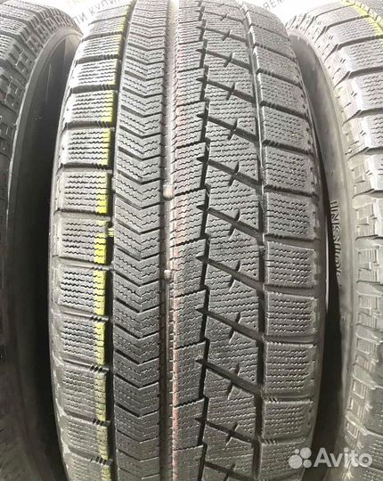 Bridgestone Blizzak VRX 215/65 R16 93N