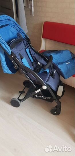 Прогулочная коляска. 6кг