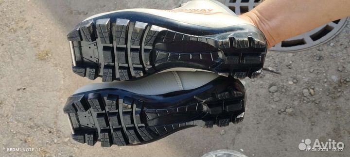 Лыжные ботинки 35 размер