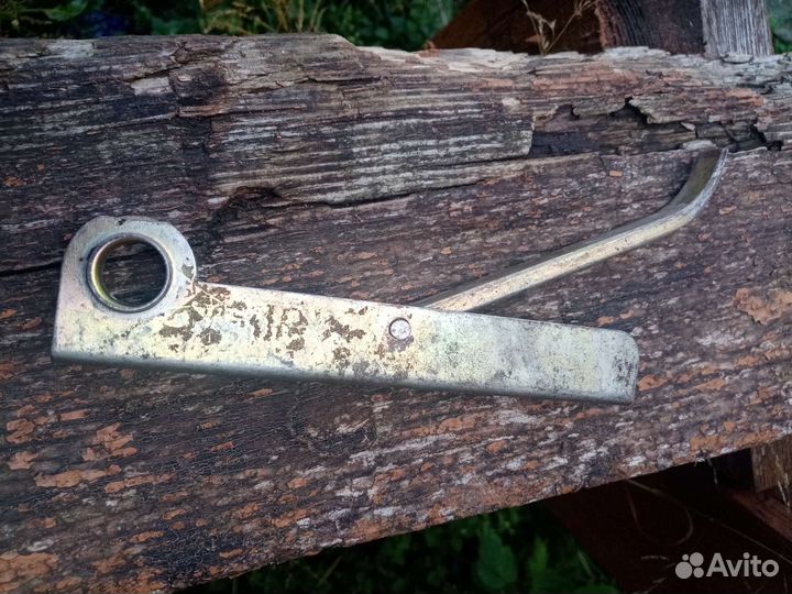 Приспособление для регулировки клапанов ваз