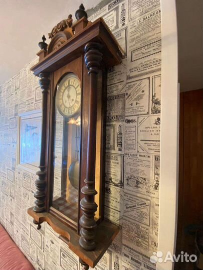 Часы антикварные Le roi a Paris