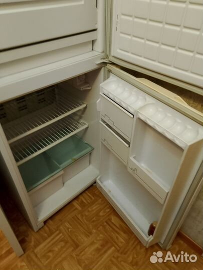 Холодильник бирюса