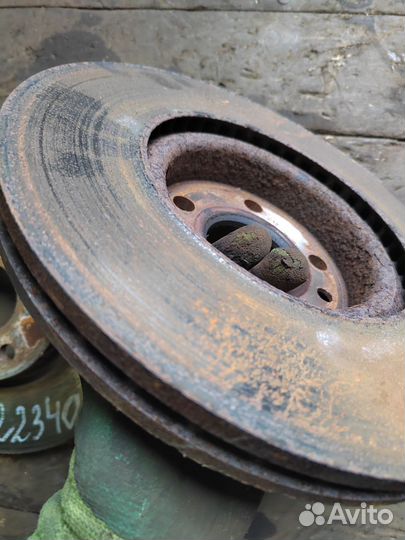 Диски тормозные передние Volvo V60 2012