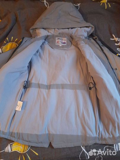 Продам новую весеннюю куртку-парку