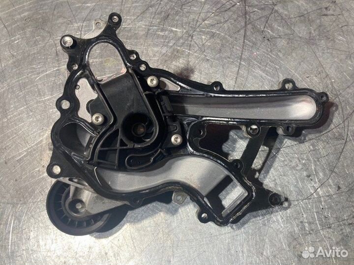 Помпа Mercedes C-Class W205 M276 3.0 turbo 2017