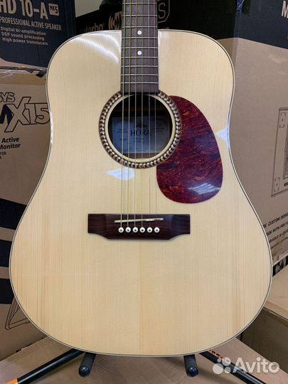 Акустическая гитара Hora. Segada SM50.Новая