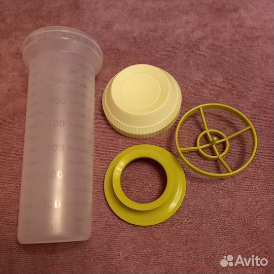 Tupperware шейкер 750мл