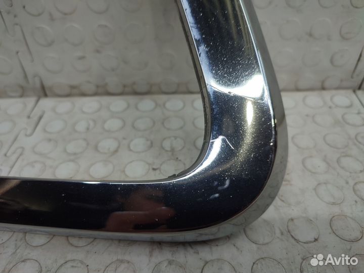 Молдинг бампера передний левый Лада Веста Кросс