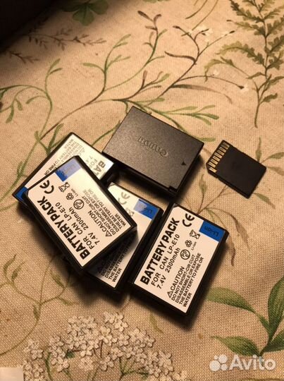 Зеркальный фотоаппарат Canon eos 1200 Kit