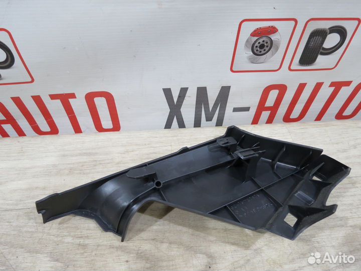 Обшивка стойки задняя правая Toyota Corolla 150