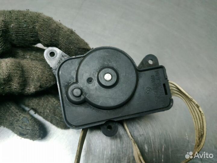 Моторчик заслонки печки Volkswagen Passat 2 B3 AAA