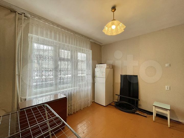 2-к. квартира, 48 м², 1/9 эт.