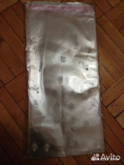 Пакет подарочный с липкой лентой