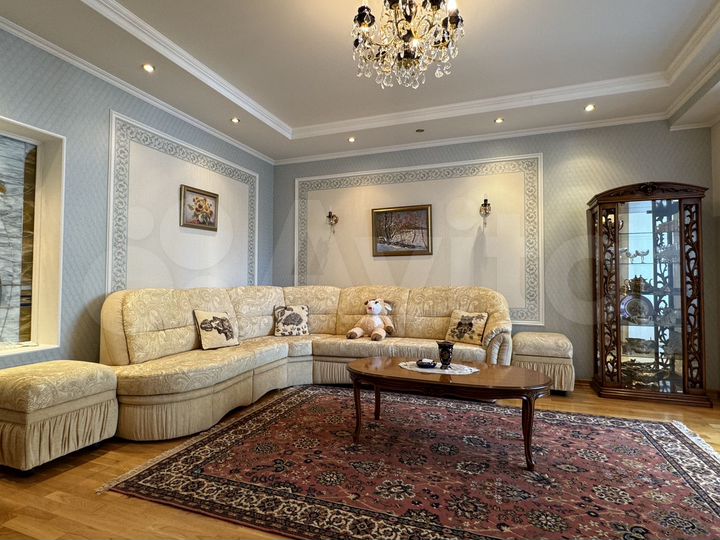 3-к. квартира, 113,8 м², 6/10 эт.