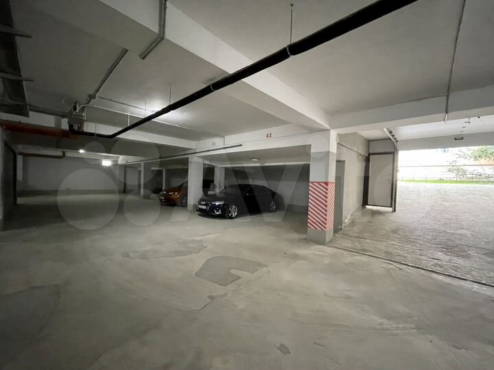 Машиноместо, 13 м²