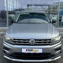 Volkswagen Tiguan 2.0 AMT, 2019, 129 056 км, с пробегом, цена 2 599 000 руб.