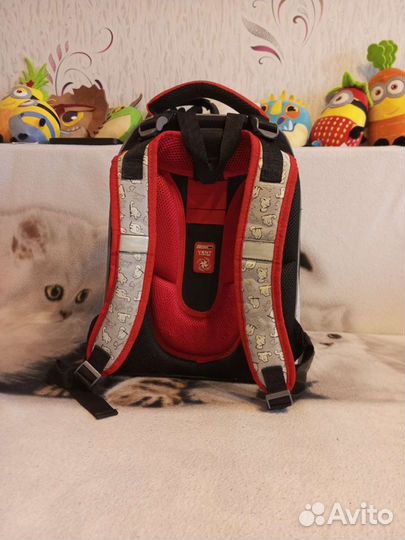 Школьный рюкзак каркасный