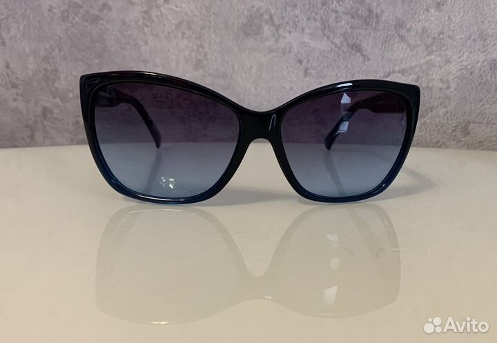 Солнцезащитные очки Benetton