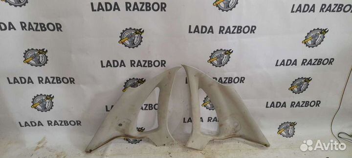 Пластик кузовных стоек Лада Калина седан
