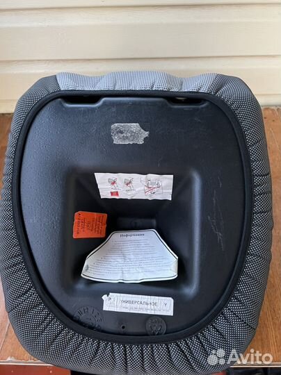 Автомобильное кресло бустер