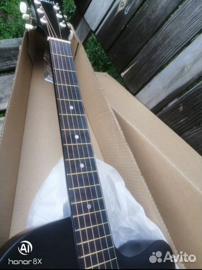 Гитара новая в упаковке