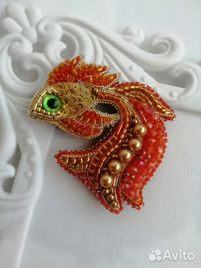 Брошь Золотая рыбка