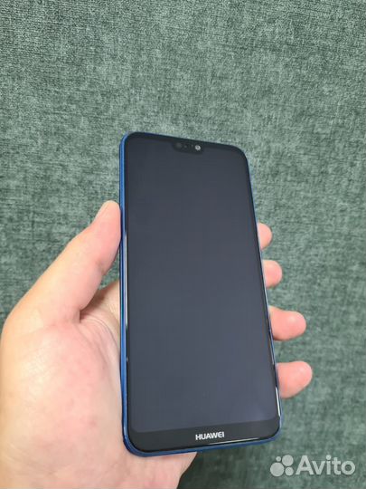 Смартфон Huawei P20 Lite