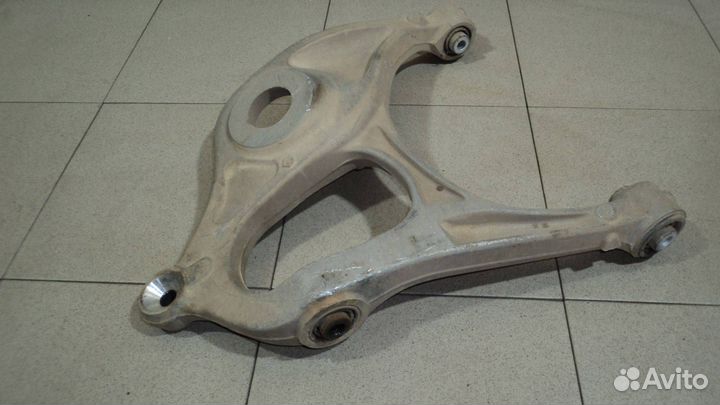 Рычаг нижний З/П Jeep Grand Cherokee (WK2)