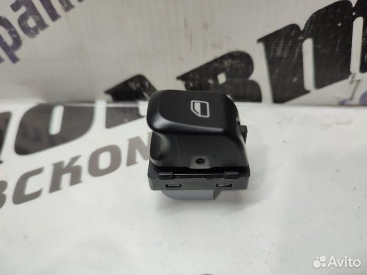 Кнопка стеклоподъемника Audi Q5 8R cdnc 07.09.2011