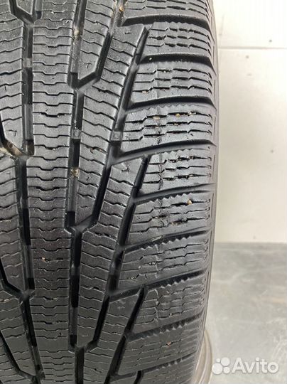 Nokian Tyres Hakkapeliitta R 215/65 R16 102R