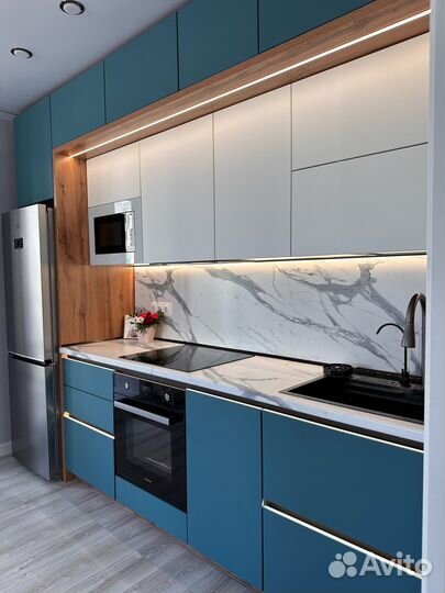 Кухня прямая под потолок на заказ