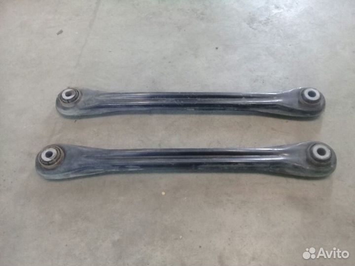 Рычаг подвески задний Volkswagen Touareg 1