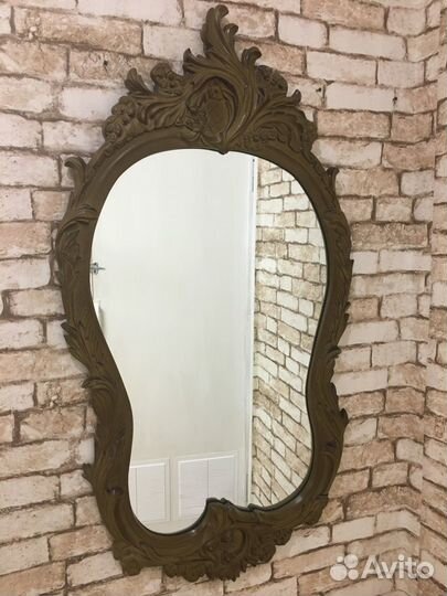 Винтажное настенное зеркало