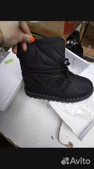 Ботинки женские дутики