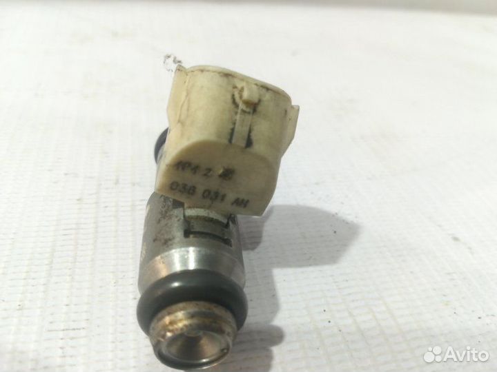 Форсунка топливная Golf 6