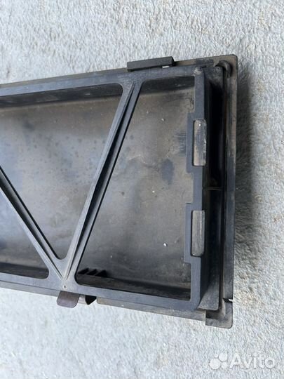 Корпус салонного фильтра Audi 80