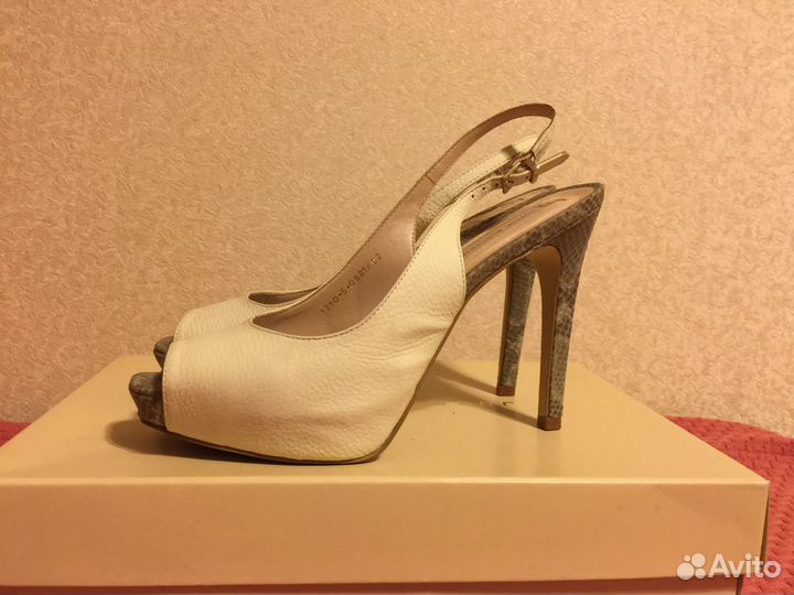 Босоножки женские 38 размер