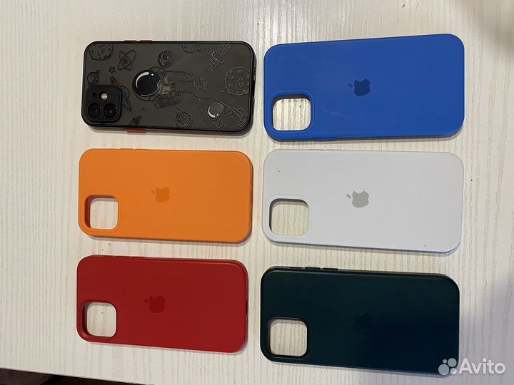 Чехол на iPhone 12