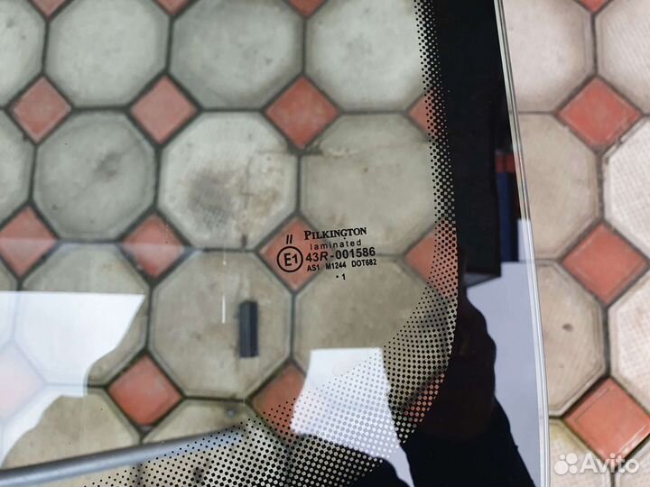 Лобовое стекло