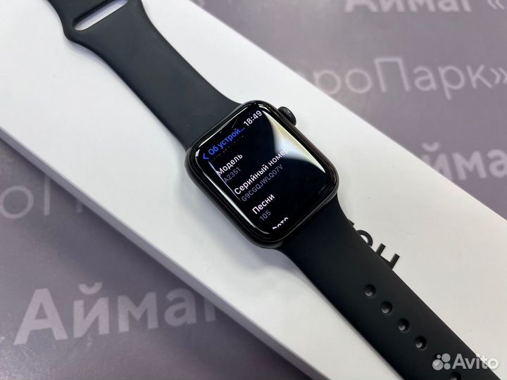 Apple Watch Series SE 40mm Space Gray
