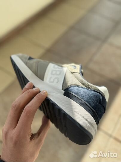 Кроссовки strobbs