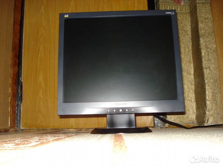 Монитор ViewSonic VA903B (19 дюймов)