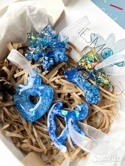 Набор елочных игрушек из смолы