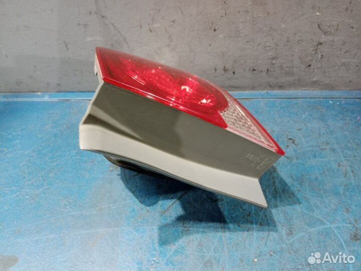 Фонарь задний правый Honda Civic 8 4D FD