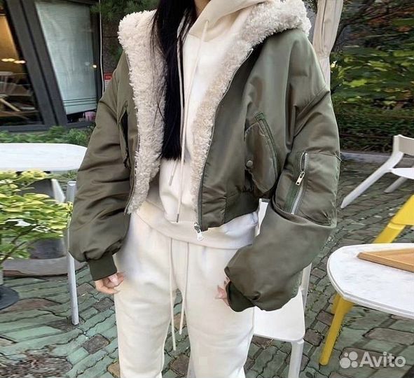 Бомбер женский двусторонний плащевка/пушистик