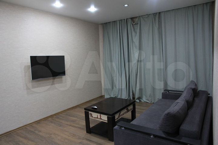 2-к. квартира, 65 м², 2/9 эт.