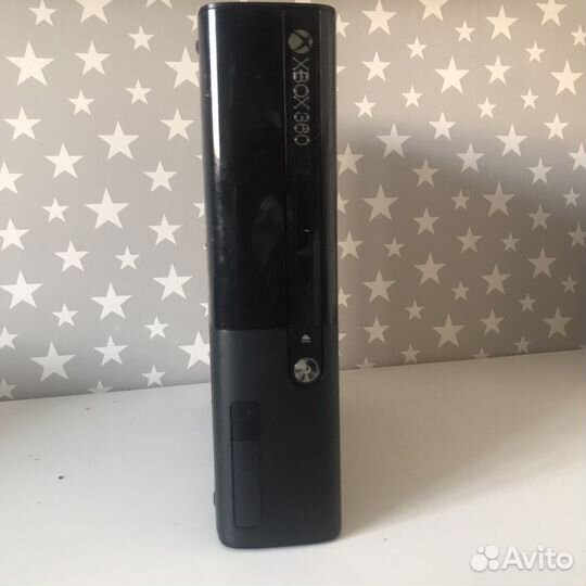 Xbox 360 E (500 GB) + kinect + 4 игры