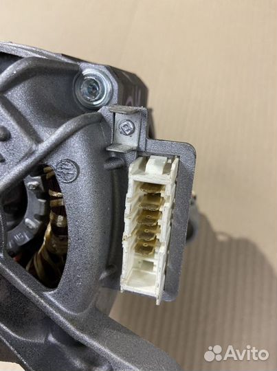 Мотор от стиральной машины Hotpoint Ariston