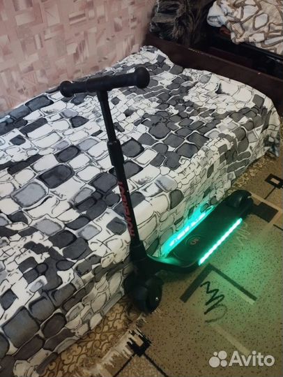 Детский электросамокат Hoverbot D